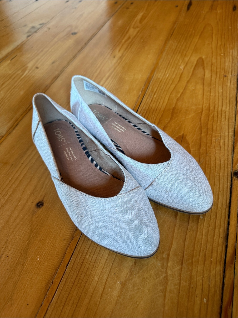 TOMS Women's Light Beige Slip-On Flats